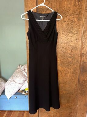 Jones Wear Black Sleeveless Dress with V-Neck 6